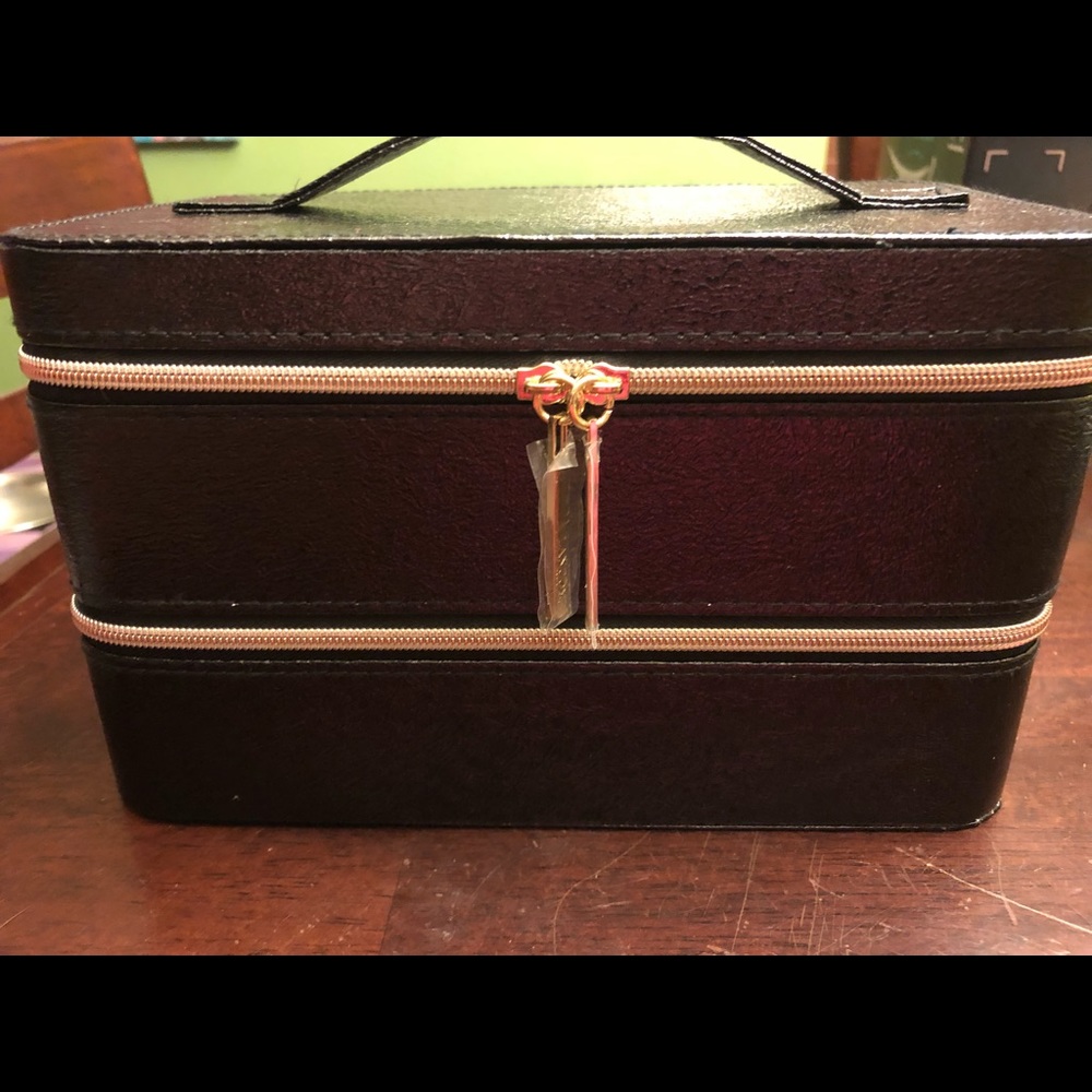 Lancôme Makeup Case. 2 Tiers. Zippers closed.